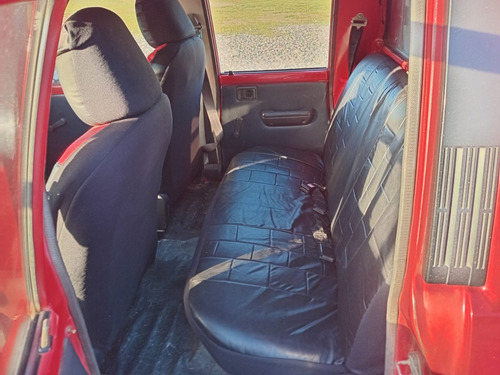 Toyota Hilux 2.4 D/cab 4x2 D