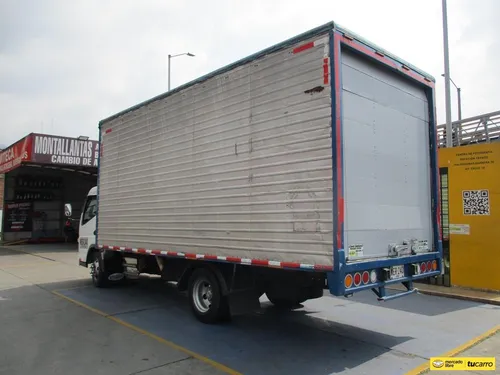 Furgon Mitsubishi Canter