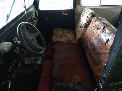 Jeep Ika Doble Cabina 1/2caja