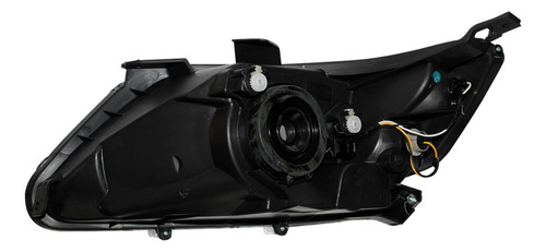 Faro Delantero Derecho Para Chevrolet Sail 1.4 F14d Lcu 2012