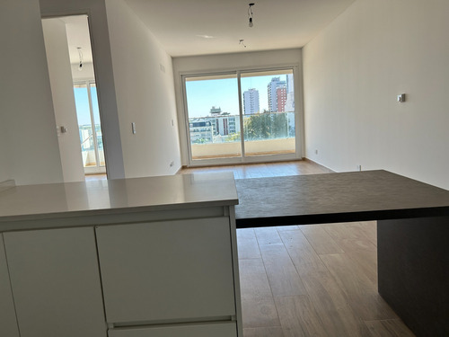 Departamento 4 Ambientes Con Gran Balcón Y Excelente Vista