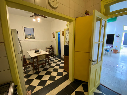 Oportunidad De Casa En Parque Avellaneda
