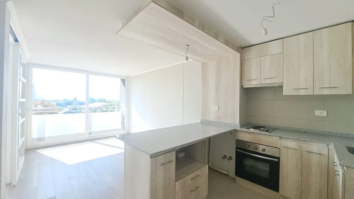 Imagen 2 de 11 de Dpto En Macul De Una Habitacion + Baño + Estacionamiento