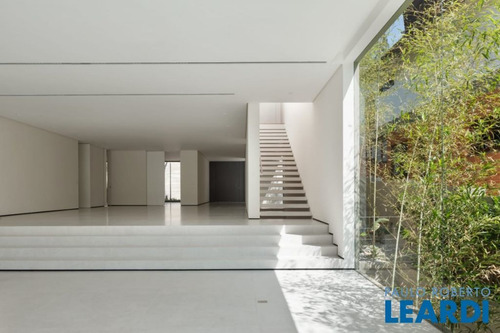 Casa Em Condomínio - Tamboré - Sp - 494183