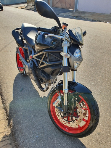 Imagem 2 de 15 de Ducati Monster