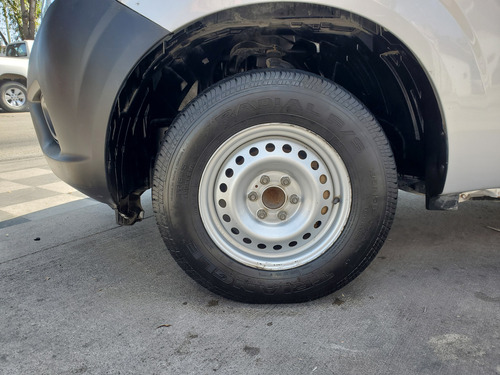 Nissan NP300 Chasis Cabina