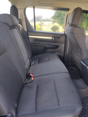 Toyota Hilux 2.7 D.cab. Srv 4x4