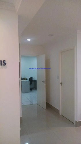 Imagem 3 de 10 de Conjunto Comercial 116m², 02 Banheiros. Condomínio Com Recepção E Segurança 24hrs. Excelente Localização Á 2 Minutos Andando Para A Estação - 22022102 - 70620930