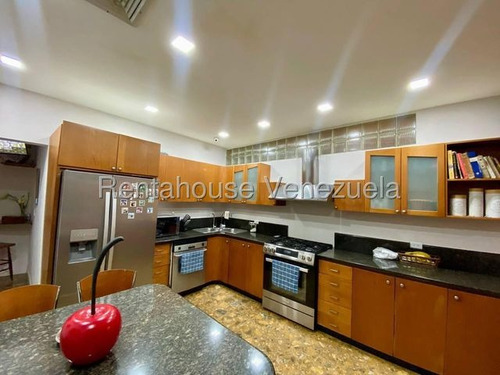 Casa ( 2 Niveles / Remodelada )) Venta La Floresta Mls - 25-24380