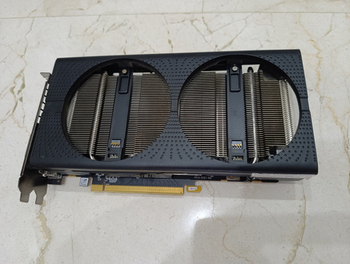 Tarjeta De Video Amd Radeon Sapphire Rx570 Para Reparar (Usado)