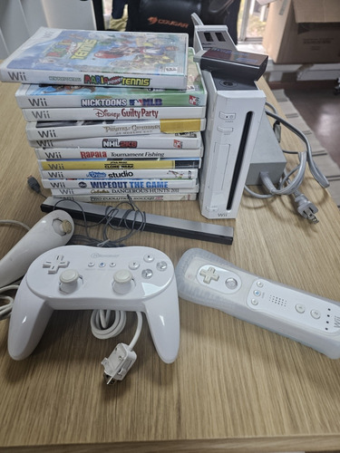 Nintendo Wii + Varios Juegos Originales 