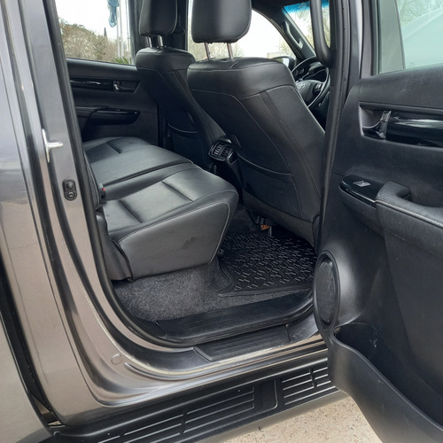 Toyota Hilux 2.8 Cd Srx 177cv 4x4