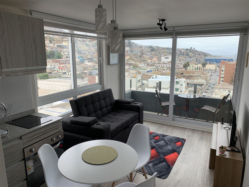 Arriendo Centro De Coquimbo: Depto Amoblado Con Vista Al Mar