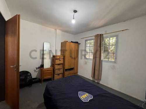 Venta De Departamento 3 Ambientes Sobre La Calle Andres Baranda N°4122 Entre Las Calles Brasi...