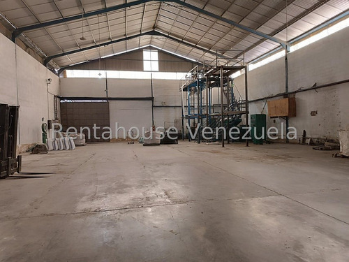 Complejo De Galpones En Venta Zona Industrial De Santa Cruz En Buen Estado Negociable Kg:25-6942