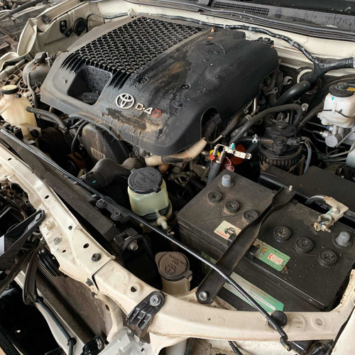 Imagem 4 de 6 de Sucata De Toyota Sw4 Hilux 3.0 Automática Pra Retirar Peças