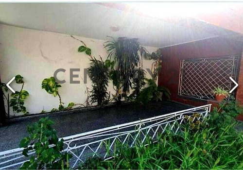 Imagen 2 de 18 de Venta Casa 4 Ambientes Con Patio, Cochera Y Terraza En Piñeyro.