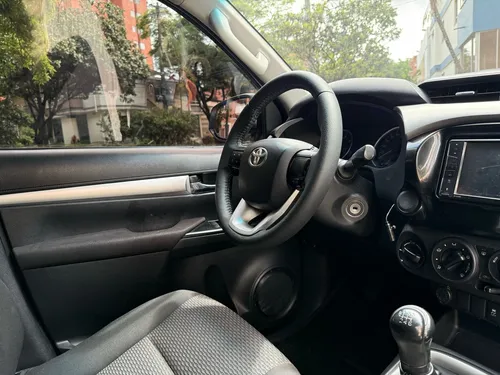 Toyota Hilux 2.4 Mecánica 2020 Diesel 4x4