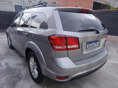Imagem 5 de 15 de Fiat Freemont 2015 2.4 Emotion 5p