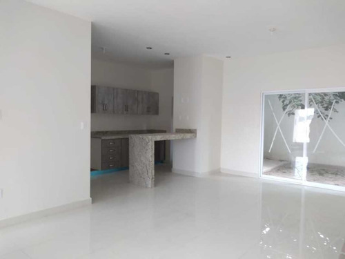 Imagen 3 de 15 de Casa En Venta Fracc. Las Lomas