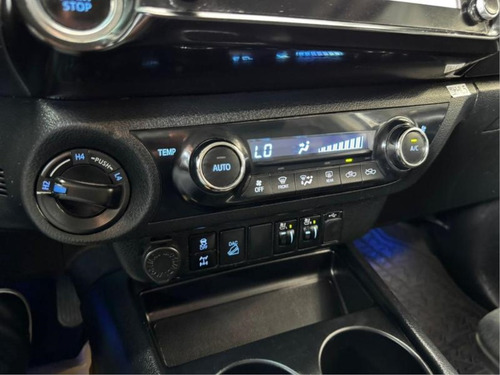 Toyota Hilux 2.8 D-4D TURBO DIESEL CD SRX 4X4 AUTOMÁTICO