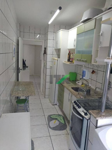 Imagem 28 de 30 de Apartamento Com 2 Dormitórios À Venda, 70 M² Por R$ 750.000,00 - Meia Praia - Itapema/sc - Ap0106