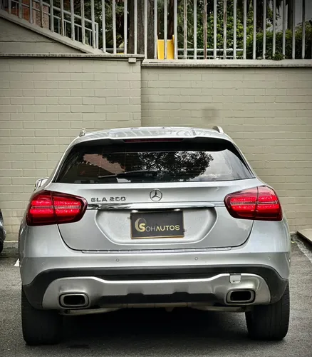 Mercedes-Benz Clase GLA 1.6 GLA200 Urban