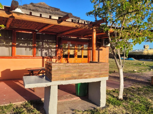 Complejo De Cabañas En Venta - 3 Ufs - Mendoza