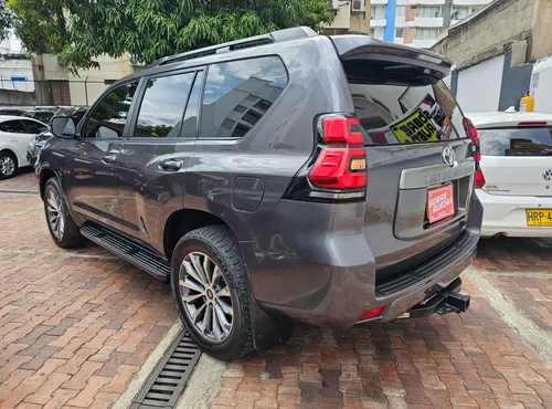 Toyota Prado 3.0 TXL CON BLINDAJE 2+