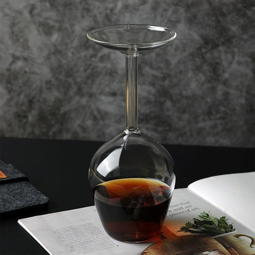 Copos De Vinho Invertidos Com Copo Alto Invertido Com Novo D