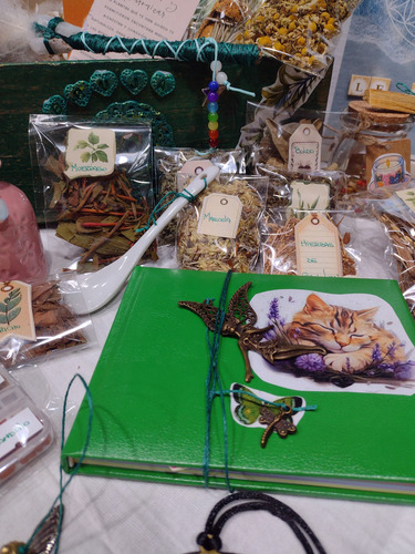 Altar Wicca Bruja Verde ( 34 Artículos)