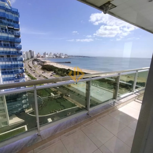 Edificio De Alta Gamma, Con Una De Las Mejores Vistas Panorámicas