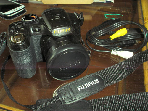 Camara Digital Fujifilm Finepix  S2800hd Zoom18x 14mpx