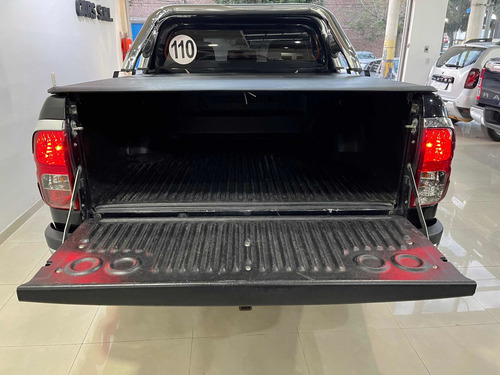 Imagen 9 de 11 de Toyota Hilux 2016 2.8 Cd Srv 177cv 4x2