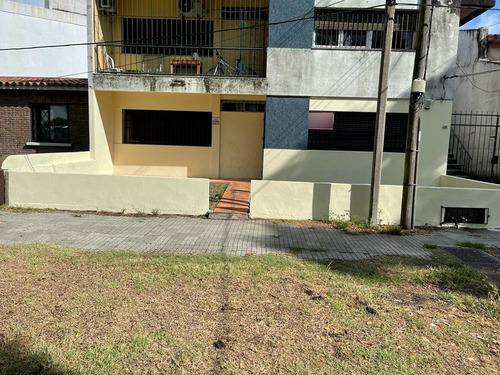 Imagen 2 de 10 de Linda Reciclada A Nuevo Amplia Muy Soleada Jardin Prox. Nuevo Centro Sin Gastos Comunes