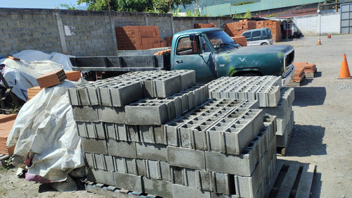 Bloques De Cemento En Guatire.