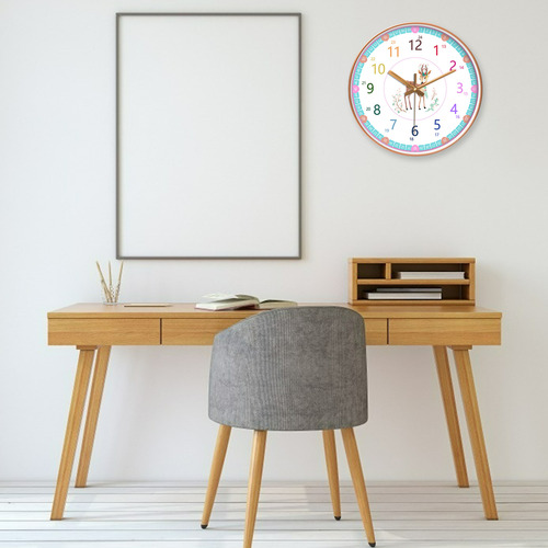 Reloj De Enseñanza Moderno Que Dice El Forma De Ciervo