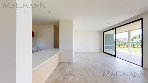 Venta Casa La Calesa Pilará, 4 Habitaciones