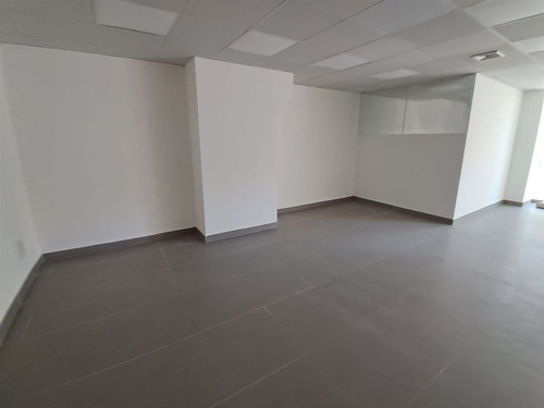 Local Comercial En Arriendo En Lo Barnechea