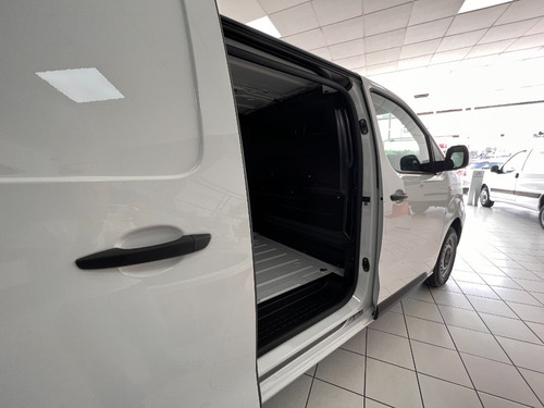 Imagen 10 de 16 de Jumpy Furgon L3 Hdi 115 Mt6 Business 0km 2022 2023 Rm
