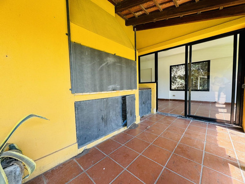 Increible Casa Country Los Alamos Ibarlucea