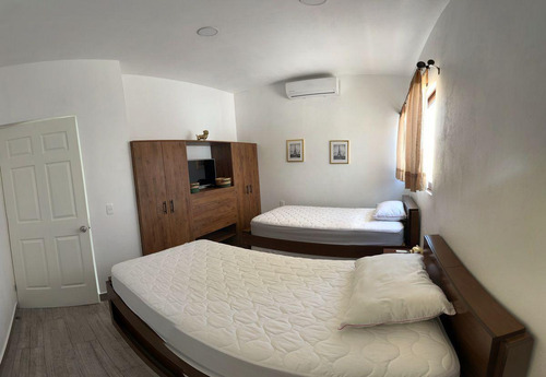 Casa Con Alberca Y Seguridad En Fraccionamiento De Tequesquitengo