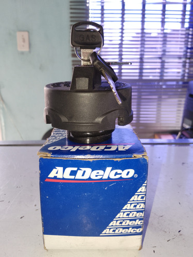 Tapa De Tanque De Gasolina Con Llave Cavalier Y Otros