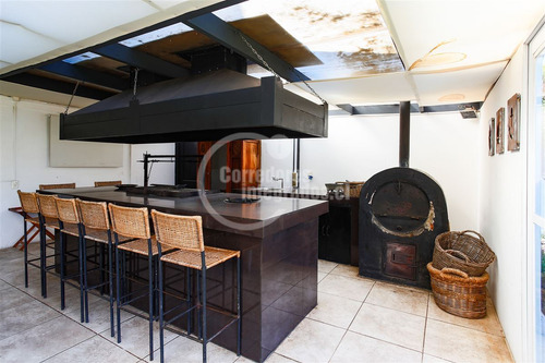 Casa Remodelada En Sector Tradicional De Sto. Domingo