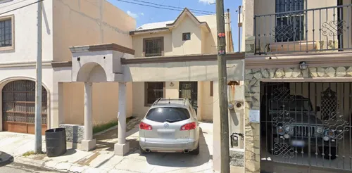 Casa De 2 Niveles Cerca De Walmart