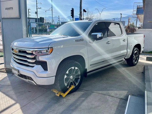 Chevrolet Silverado HIGH COUNTRY
