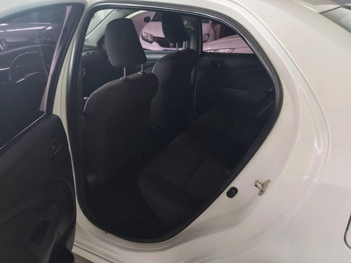 Imagen 14 de 15 de Toyota Etios 2017 1.5 Sedan Xls