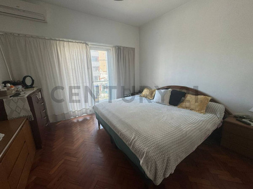 Ph En Venta - 7 Ambientes Con Terraza, Quincho Y Balcón En Vélez Sarsfield