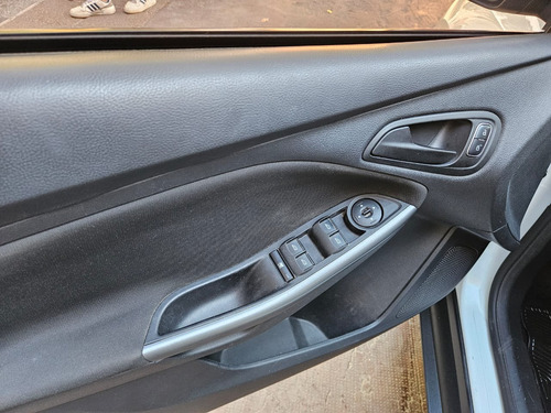 Ford Focus III 1.6 Sedan S
