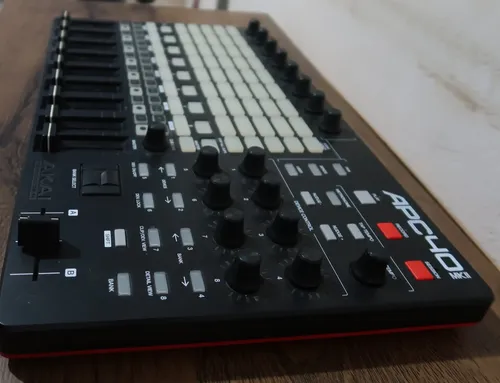 Controlador Midi Akai Apc 40 Mk2 Com Integração Ableton Live